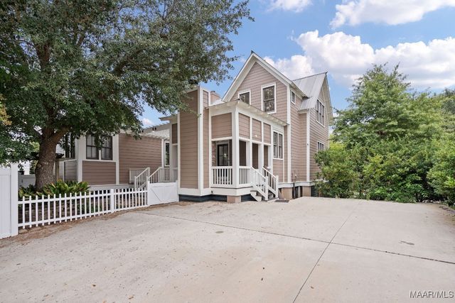 5 Avenue of the Waters ., Pike Road, AL 36064