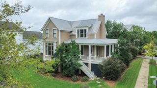 5 Avenue of the Waters ., Pike Road, AL 36064