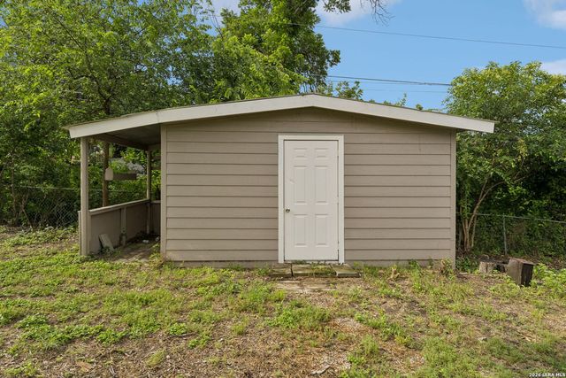 406 STOCKTON DR, San Antonio, TX 78216