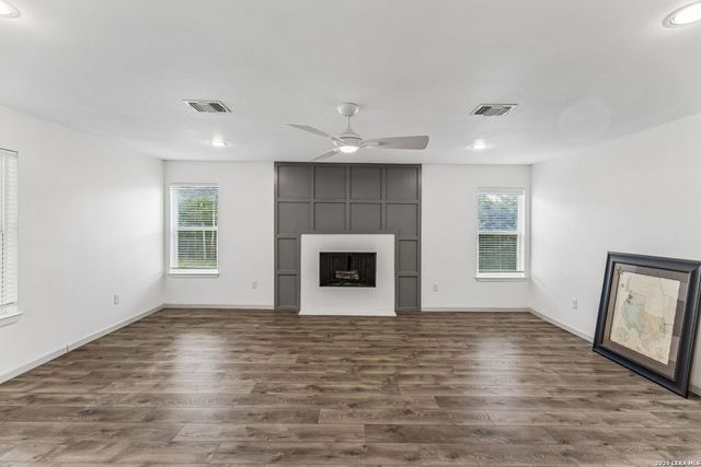 406 STOCKTON DR, San Antonio, TX 78216