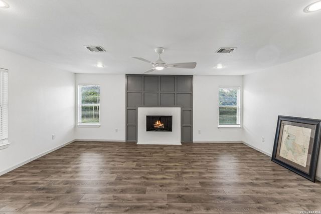 406 STOCKTON DR, San Antonio, TX 78216