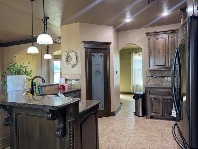 108 London Dr, Elgin, OK 73538