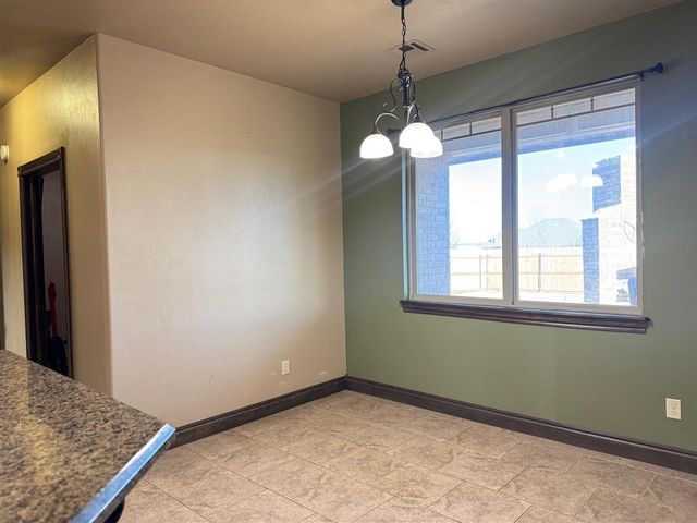 108 London Dr, Elgin, OK 73538