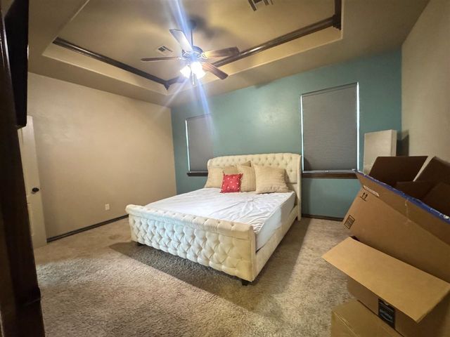 108 London Dr, Elgin, OK 73538