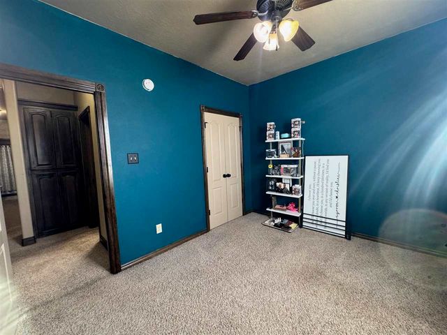 108 London Dr, Elgin, OK 73538