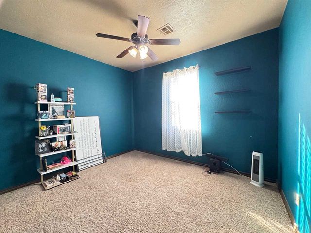 108 London Dr, Elgin, OK 73538