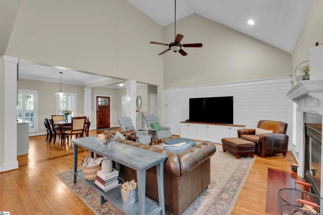 11 Rice Street, Greenville, SC 29605