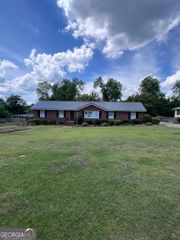 2205 Stonewall Street, Dublin, GA 31021