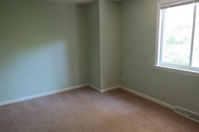 14 Hartshorn Pl 14, Walpole, MA 02081