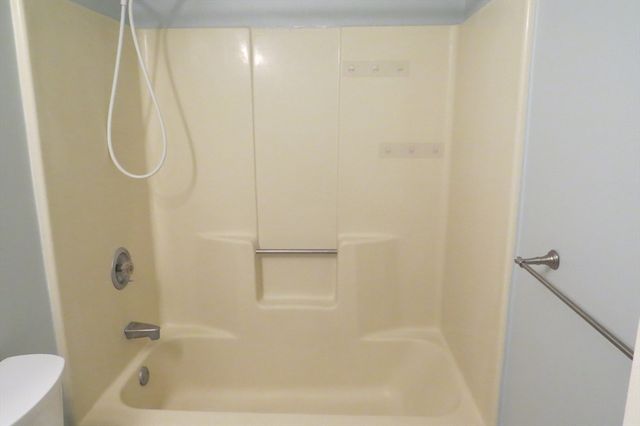 14 Hartshorn Pl 14, Walpole, MA 02081