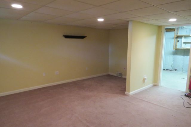 14 Hartshorn Pl 14, Walpole, MA 02081