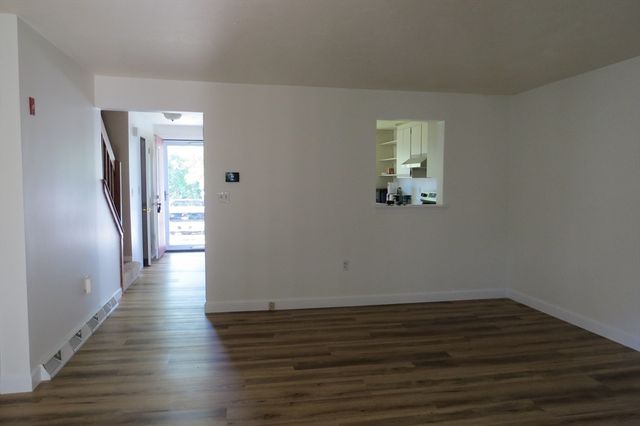 14 Hartshorn Pl 14, Walpole, MA 02081