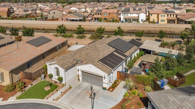 1079 Skylar Lane, Clovis, CA 93619