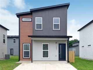 1051 Indiana Avenue, Bentonville, AR 72713