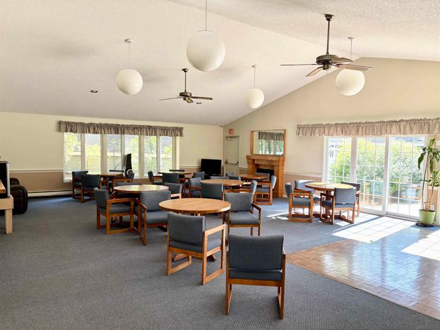 8 Northbrook Dr Unit 803, Manchester, NH 03102