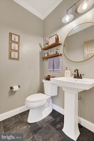 2584 HEPPLEWHITE DR, York, PA 17404