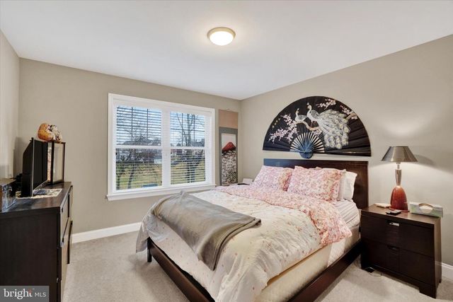 2584 HEPPLEWHITE DR, York, PA 17404