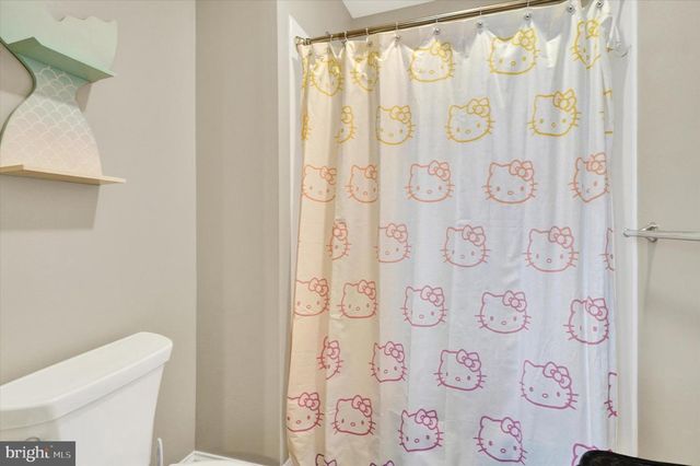 2584 HEPPLEWHITE DR, York, PA 17404