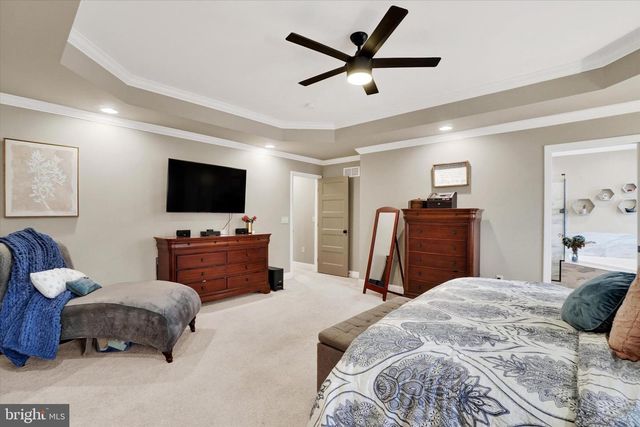 2584 HEPPLEWHITE DR, York, PA 17404