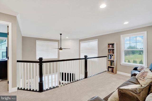 2584 HEPPLEWHITE DR, York, PA 17404