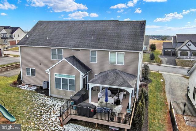 2584 HEPPLEWHITE DR, York, PA 17404