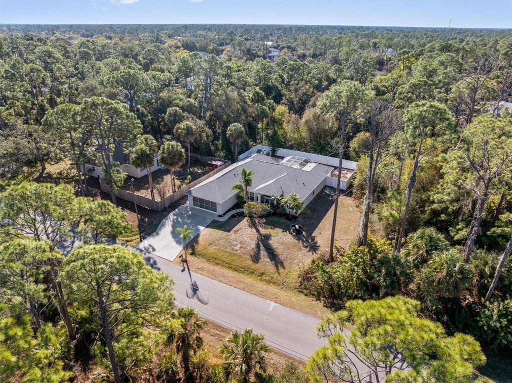 Image 57 of property listing at 3707 GIBLIN DRIVE, North Port, FL 34286