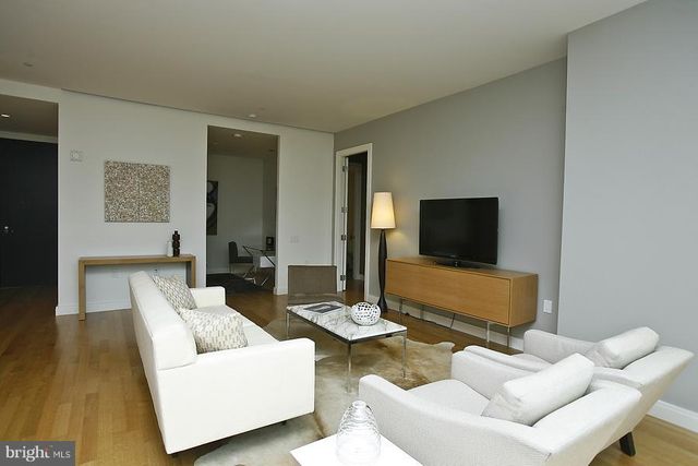 1177 22ND ST NW #2B, Washington, DC 20037