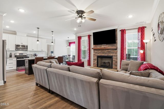 4240 Marsh Vw Lane, Zebulon, NC 27597
