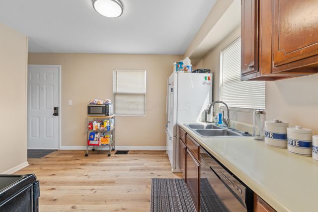 876 Lenore Avenue, Columbus, OH 43224
