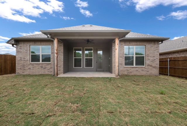336 Camellia Drive, Hewitt, TX 76643