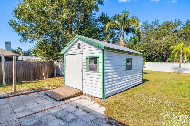 803 PLUM TREE LANE, Sarasota, FL 34243