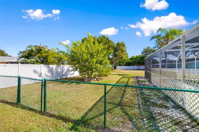 803 PLUM TREE LANE, Sarasota, FL 34243