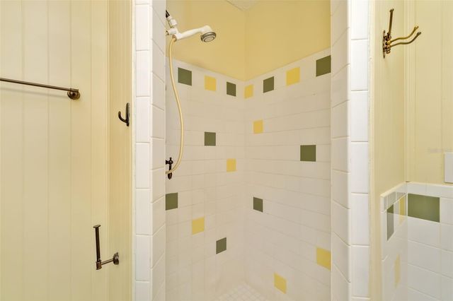 803 PLUM TREE LANE, Sarasota, FL 34243