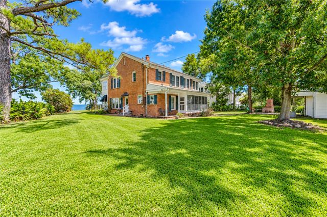 3111 Fondren Street, La Porte, TX 77571