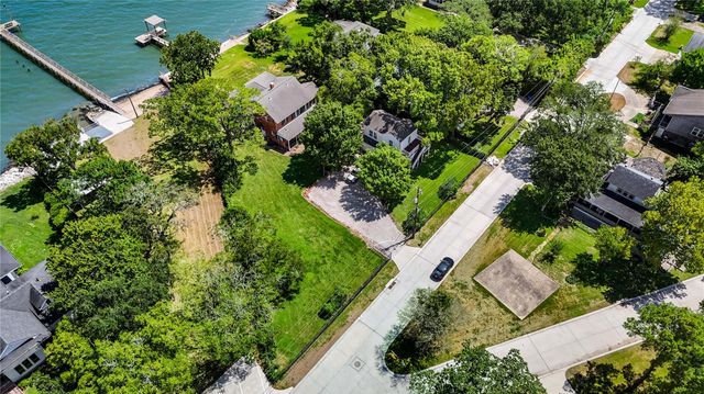 3111 Fondren Street, La Porte, TX 77571