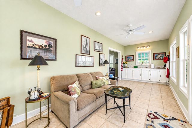 3111 Fondren Street, La Porte, TX 77571