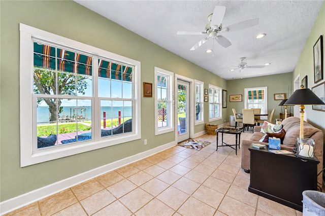 3111 Fondren Street, La Porte, TX 77571