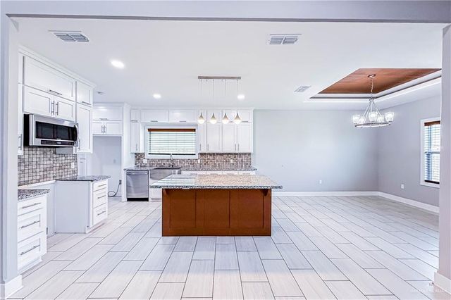 1715 Chapel Hill, Edinburg, TX 78541