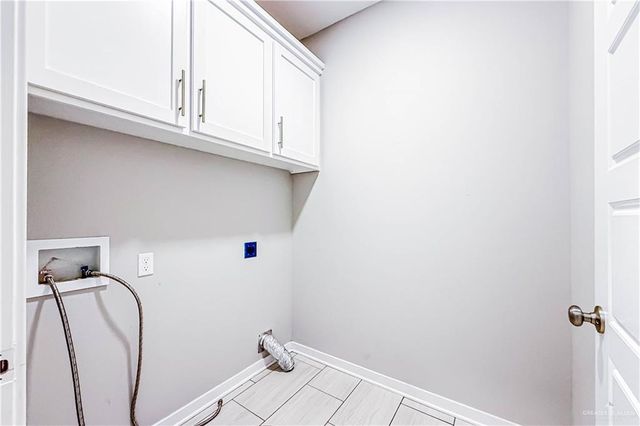 1715 Chapel Hill, Edinburg, TX 78541
