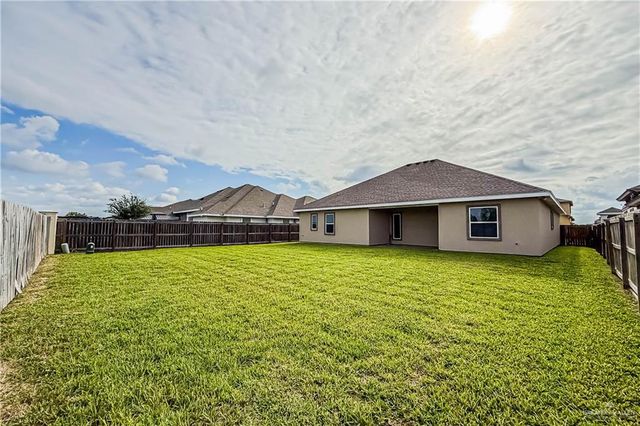 1715 Chapel Hill, Edinburg, TX 78541