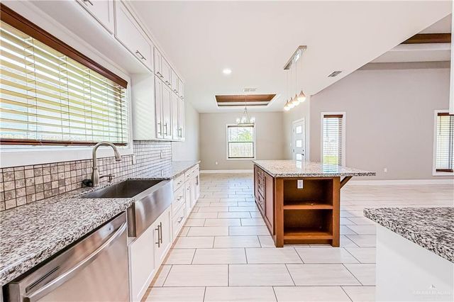 1715 Chapel Hill, Edinburg, TX 78541