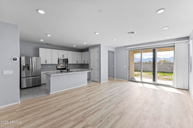 613 E ELM Lane, Avondale, AZ 85323