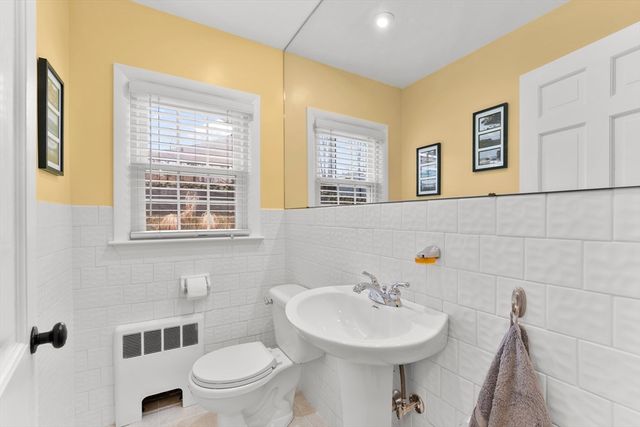 67 Wellington St, Marlborough, MA 01752