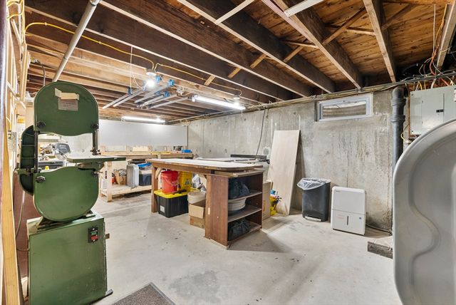 67 Wellington St, Marlborough, MA 01752