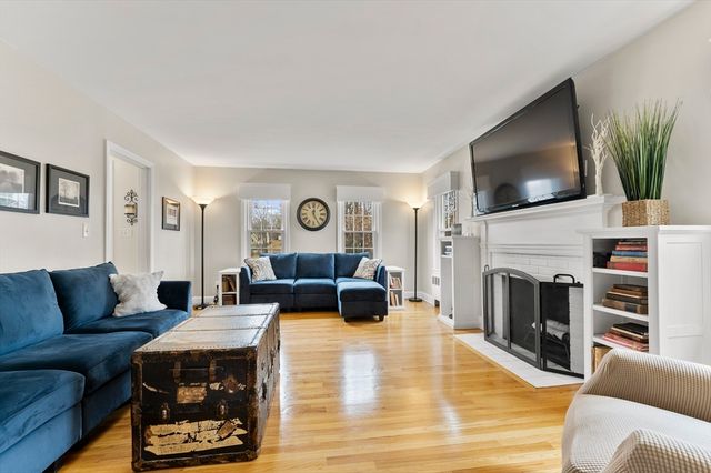 67 Wellington St, Marlborough, MA 01752