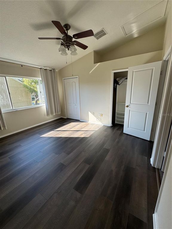 Image 20 of property listing at 1315 STANDRIDGE DRIVE, Wesley Chapel, FL 33543