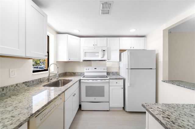 9355 SW 8th Street 110, Boca Raton, FL 33428