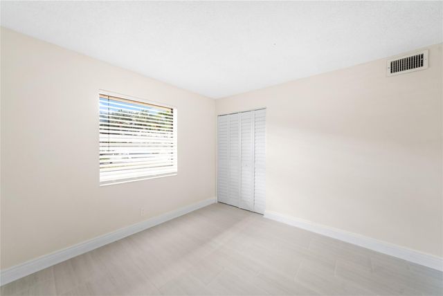 9355 SW 8th Street 110, Boca Raton, FL 33428