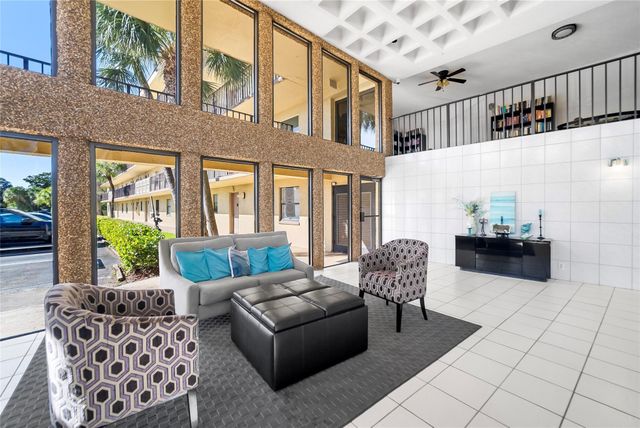 9355 SW 8th Street 110, Boca Raton, FL 33428