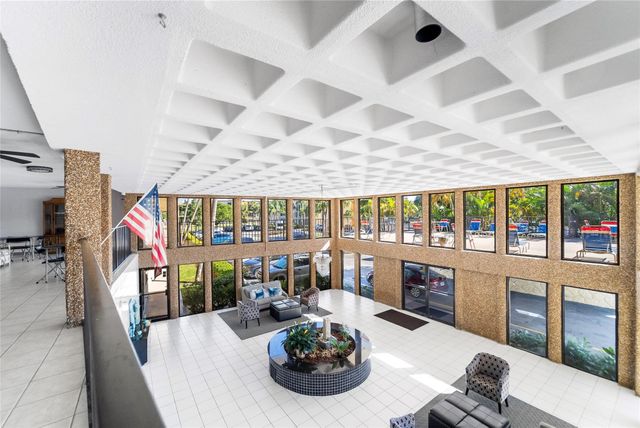 9355 SW 8th Street 110, Boca Raton, FL 33428